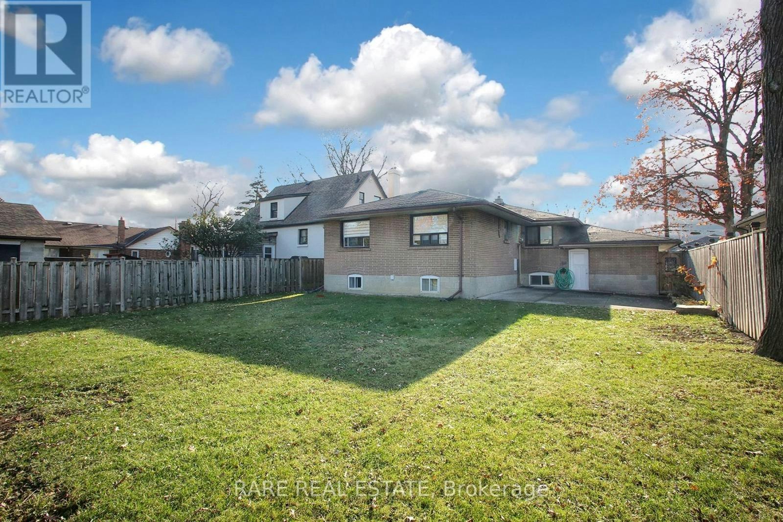 BSMT-238 Gary Drive, Toronto, ON, M9N 2M8 - 21