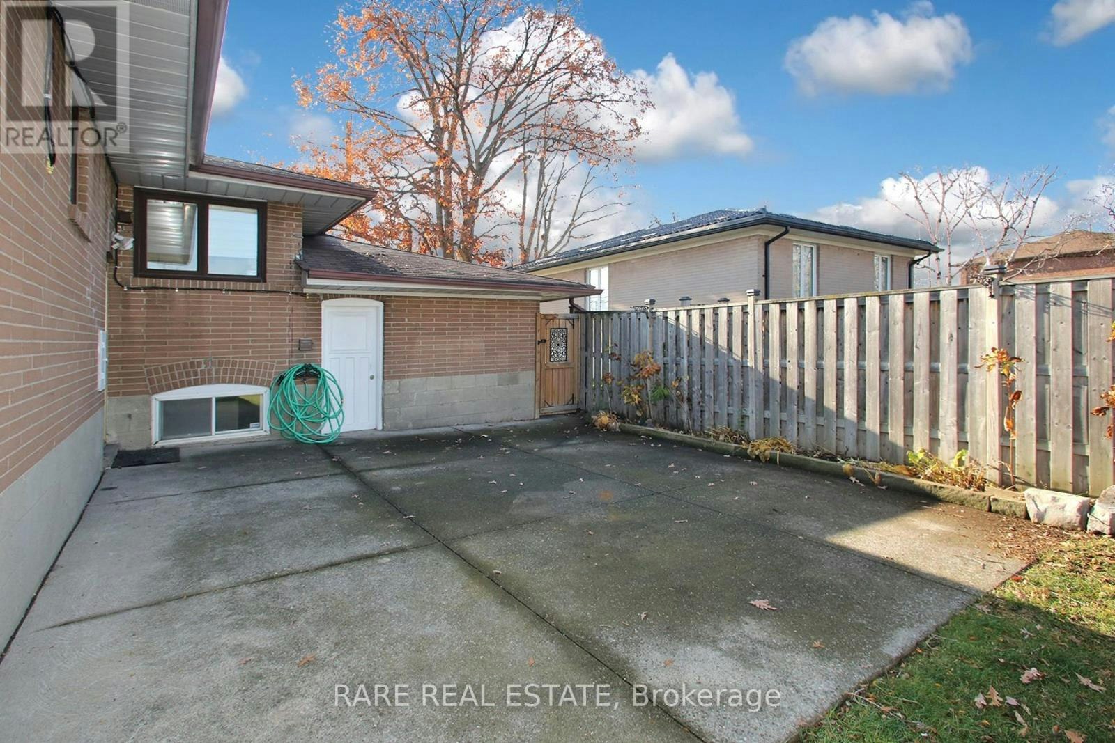 BSMT-238 Gary Drive, Toronto, ON, M9N 2M8 - 19