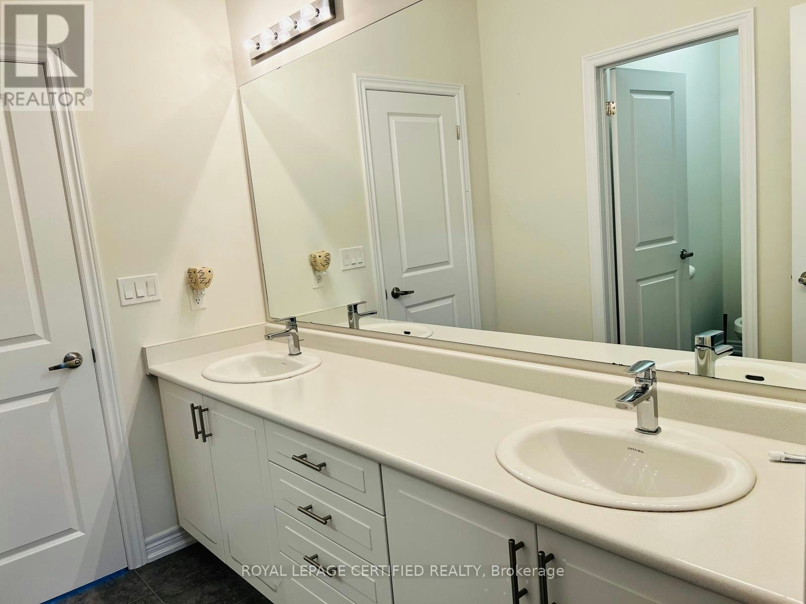 23 Charing Cross Gate, Oakville, ON, L6H 0V7 - 14