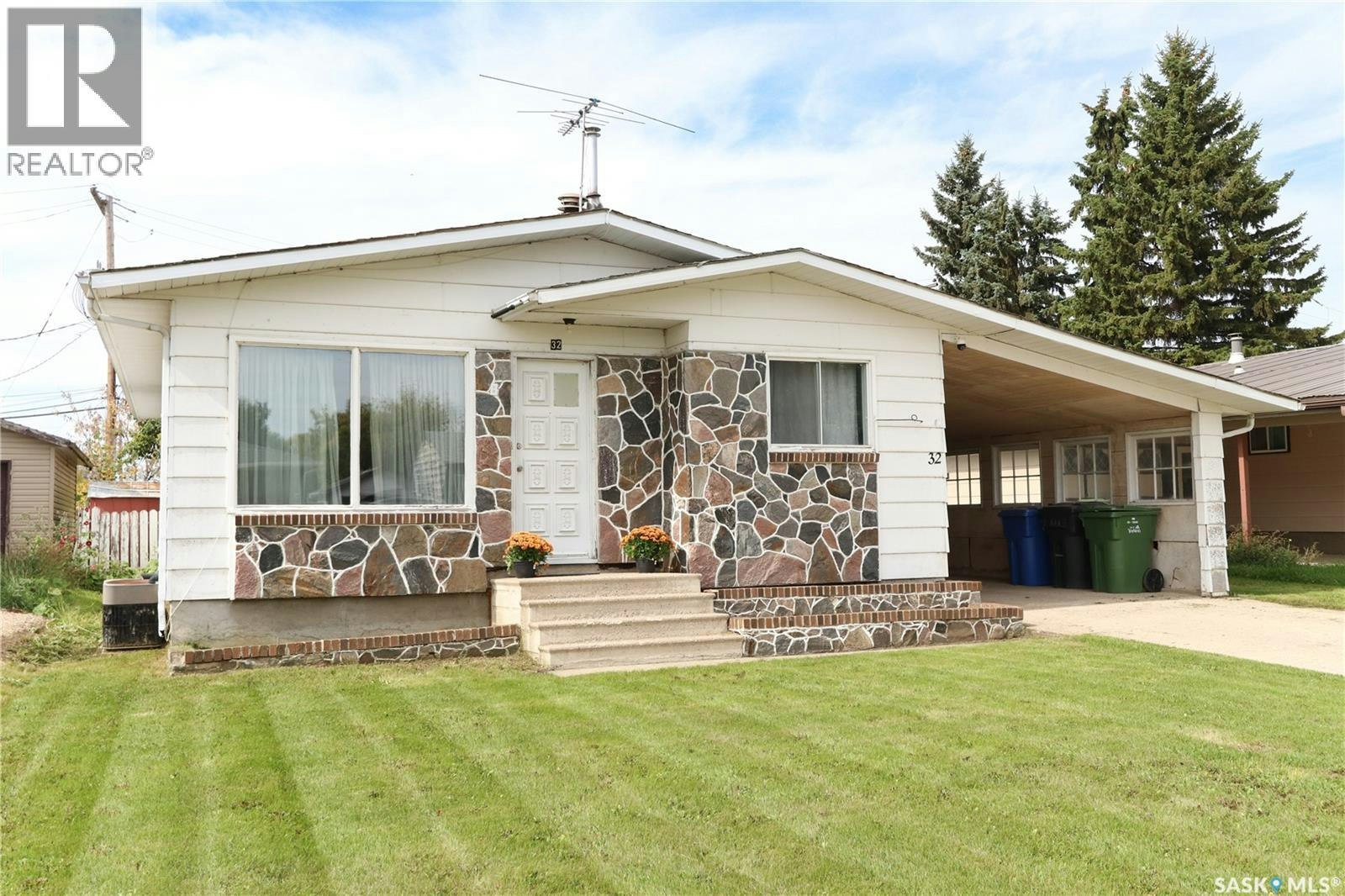32 Clarke Avenue, Yorkton, SK, S3N 3X5