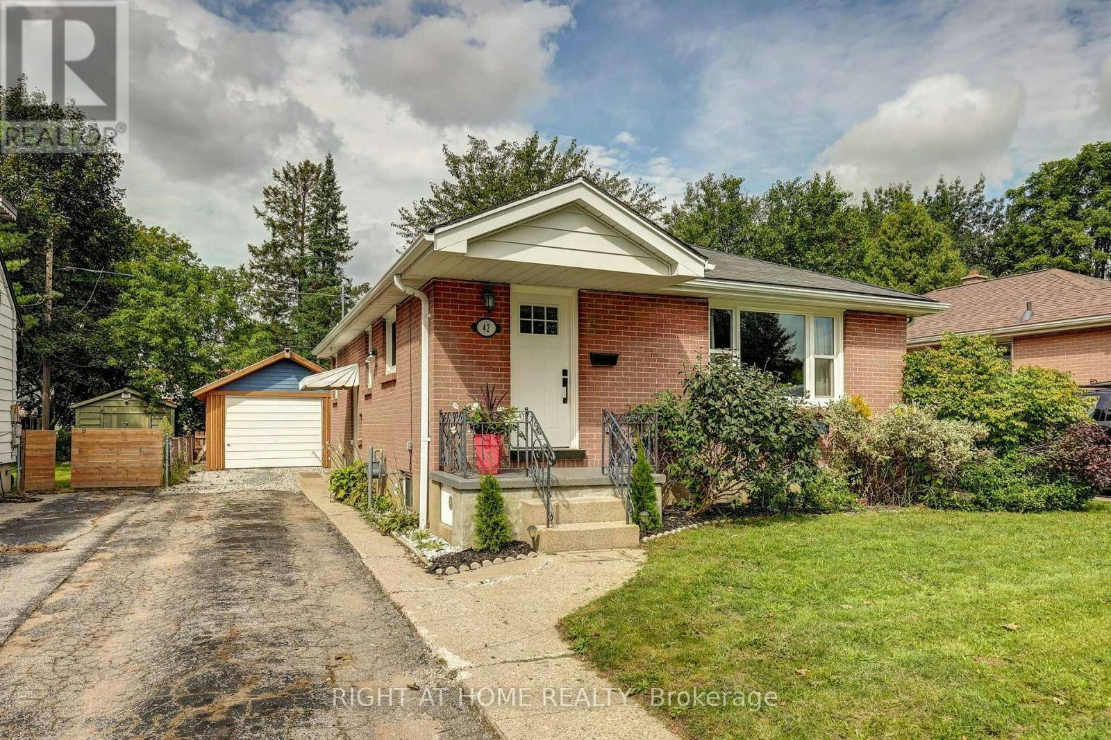 42 Graham Crescent, London, ON, N5W 4L8