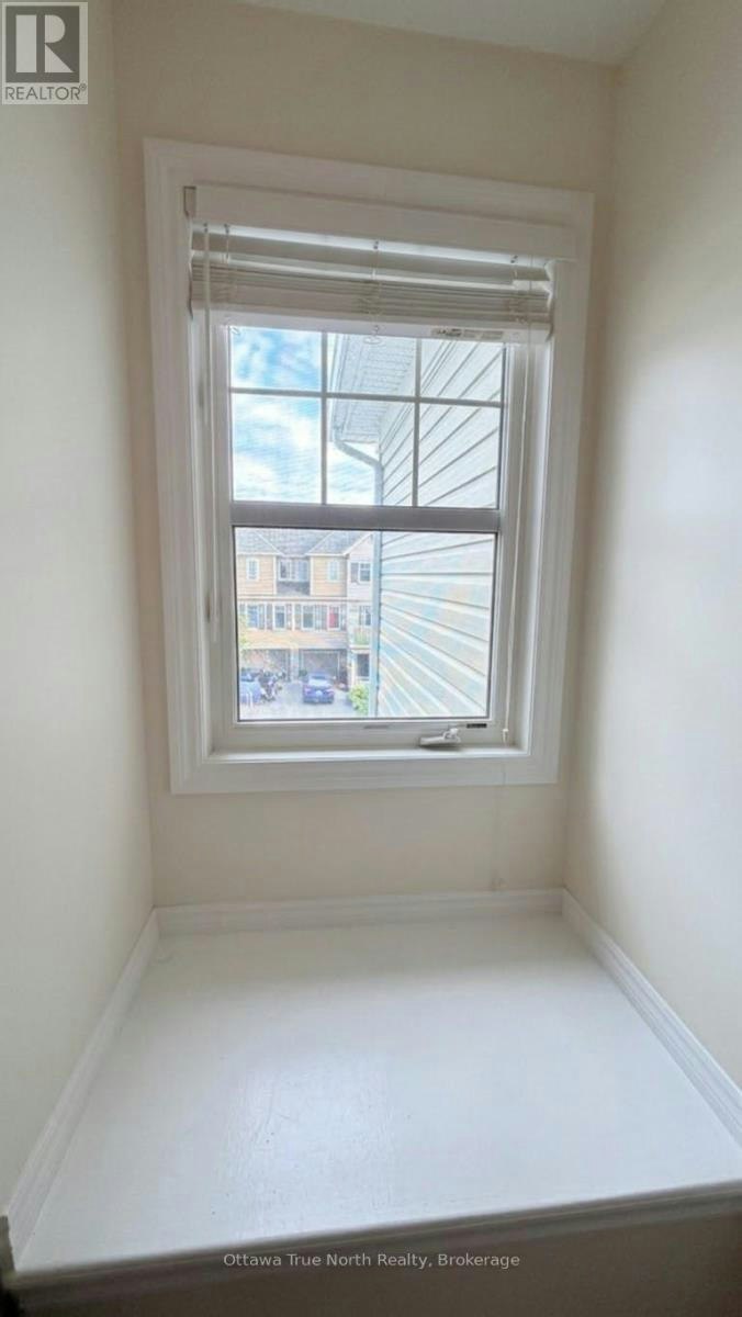 305 Menorca Drive, Ottawa, ON, K2S 0M1 - 16