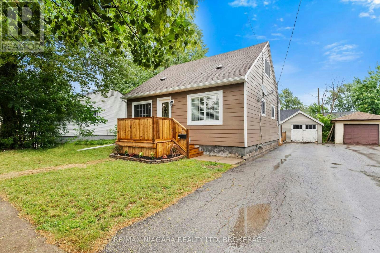 3 Osborne Street, Fort Erie, ON, L2A 3X8