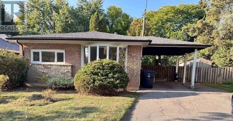 16 Trailside Drive, Toronto, ON, M2J 2C9 - 2