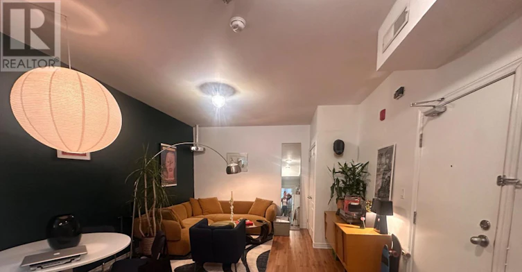 3-198 Augusta Avenue, Toronto, ON, M5T 2L6