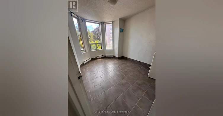 5-120 Spencer Avenue, Toronto, ON, M6K 2J6 - 2