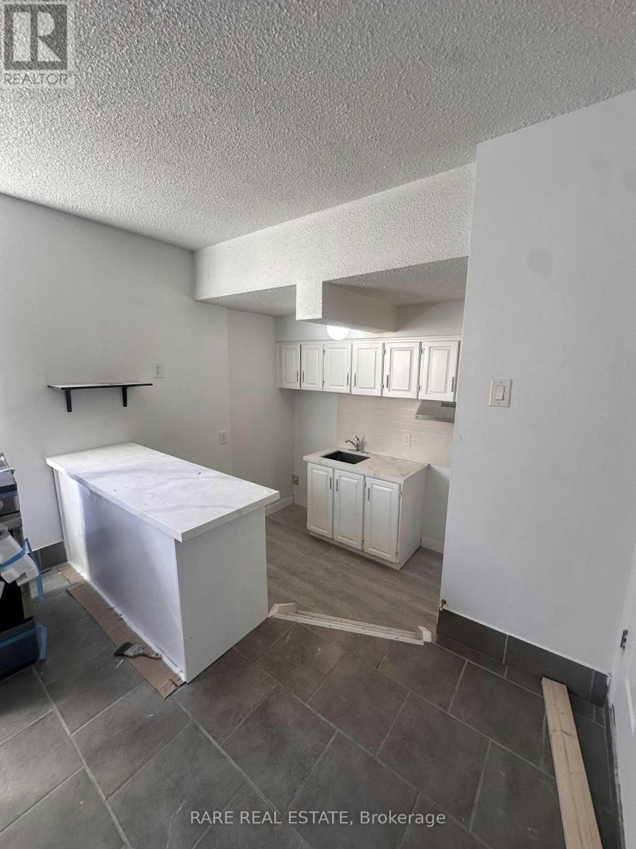 5-120 Spencer Avenue, Toronto, ON, M6K 2J6