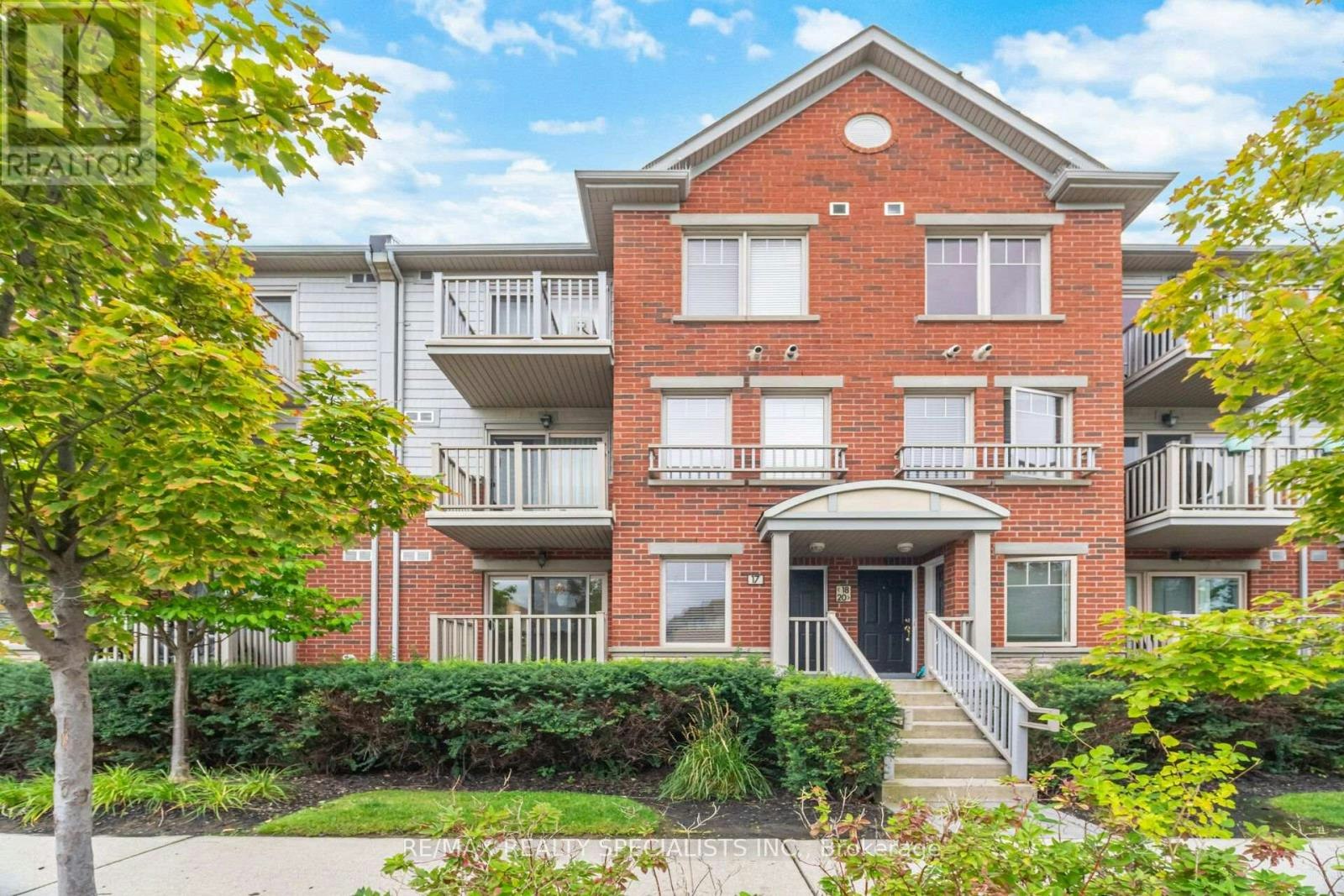 17-3250 Bentley Drive, Mississauga, ON, L5M 0P7