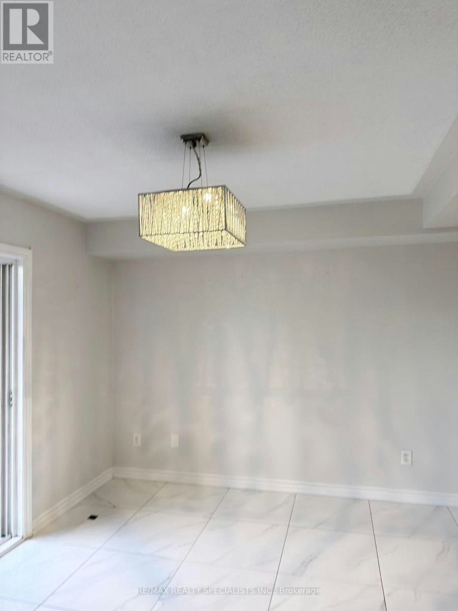 17-3250 Bentley Drive, Mississauga, ON, L5M 0P7 - 2