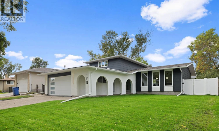 10 Selkirk Crescent