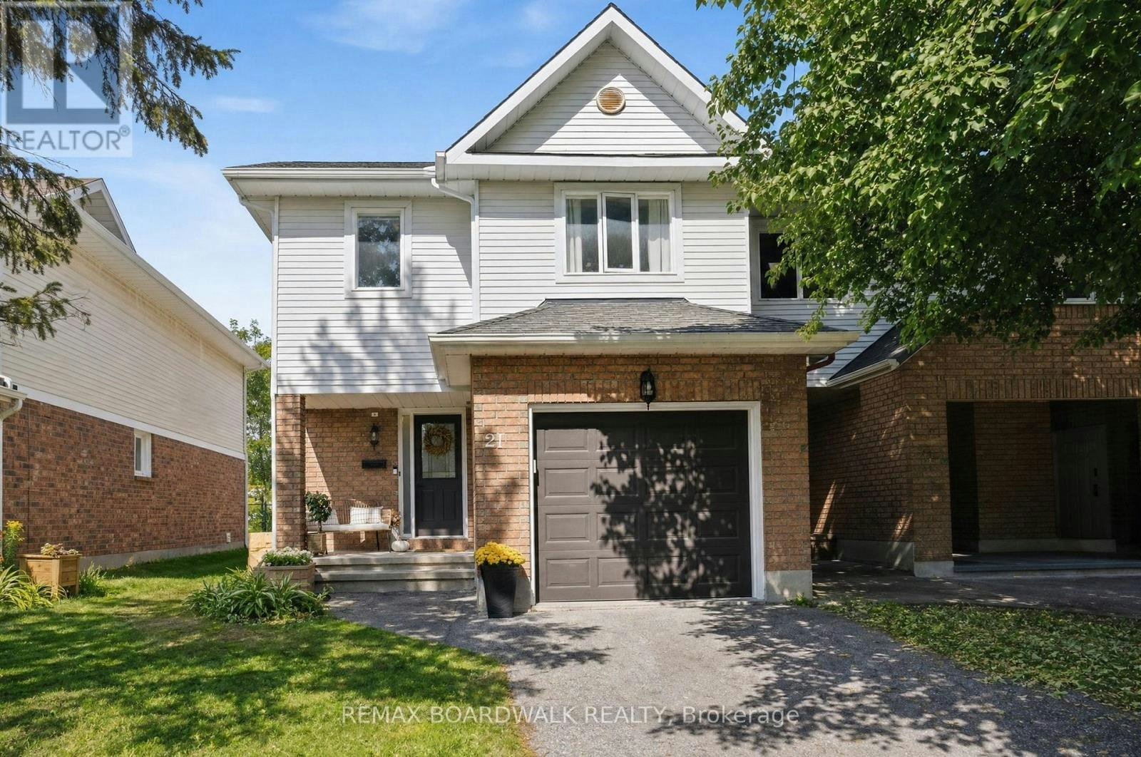 27 Woodpark Way, Ottawa, ON, K2J 4C6