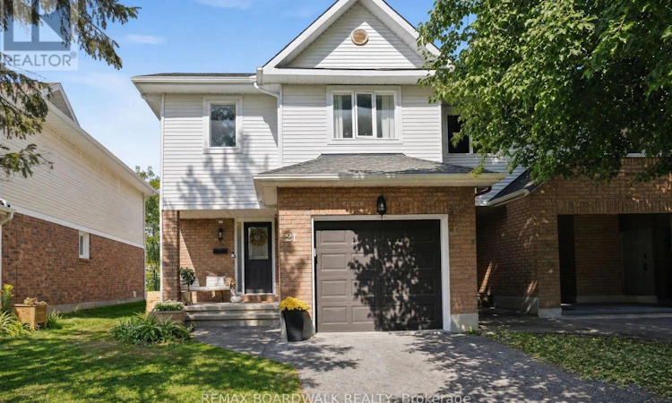 27 Woodpark Way
