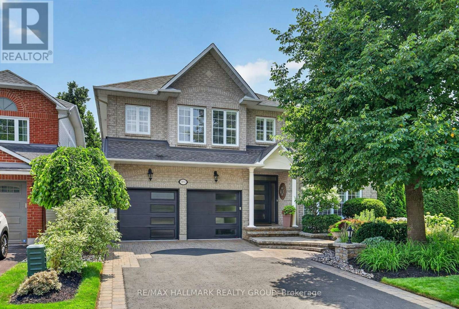 5851 Gladewoods Place, Ottawa, ON, K1W 1G6