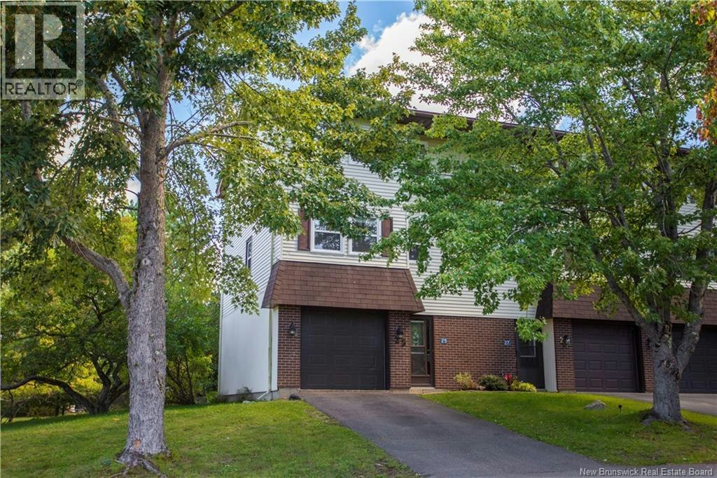 25 Hillsview Crescent, Rothesay, NB, E2E 3N5