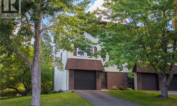 25 Hillsview Crescent