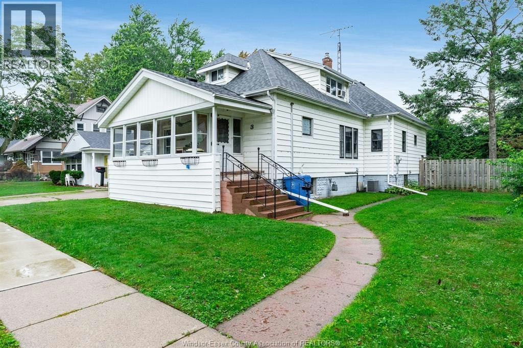 3 Selkirk Avenue, Leamington, ON, N8H 1G2