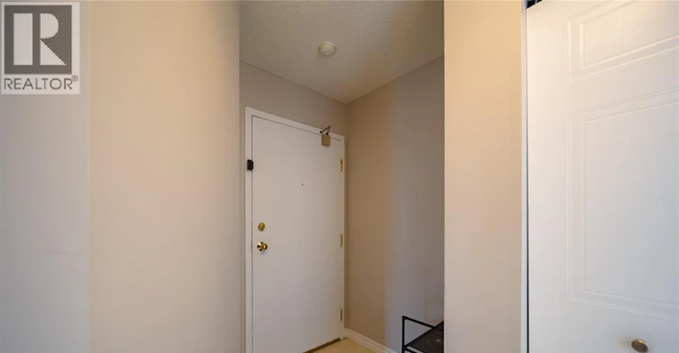 406-3000 Sandwich, Windsor, ON, N9C 4G3 - 2