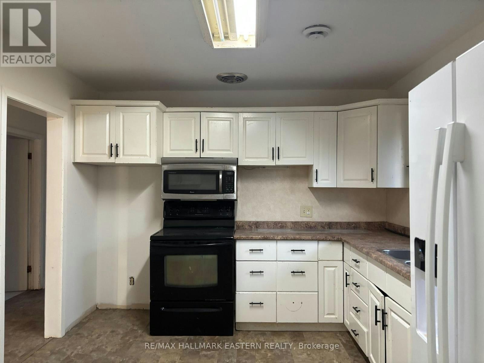 893 Ford Street, Peterborough, ON, K9J 5V2 - 5