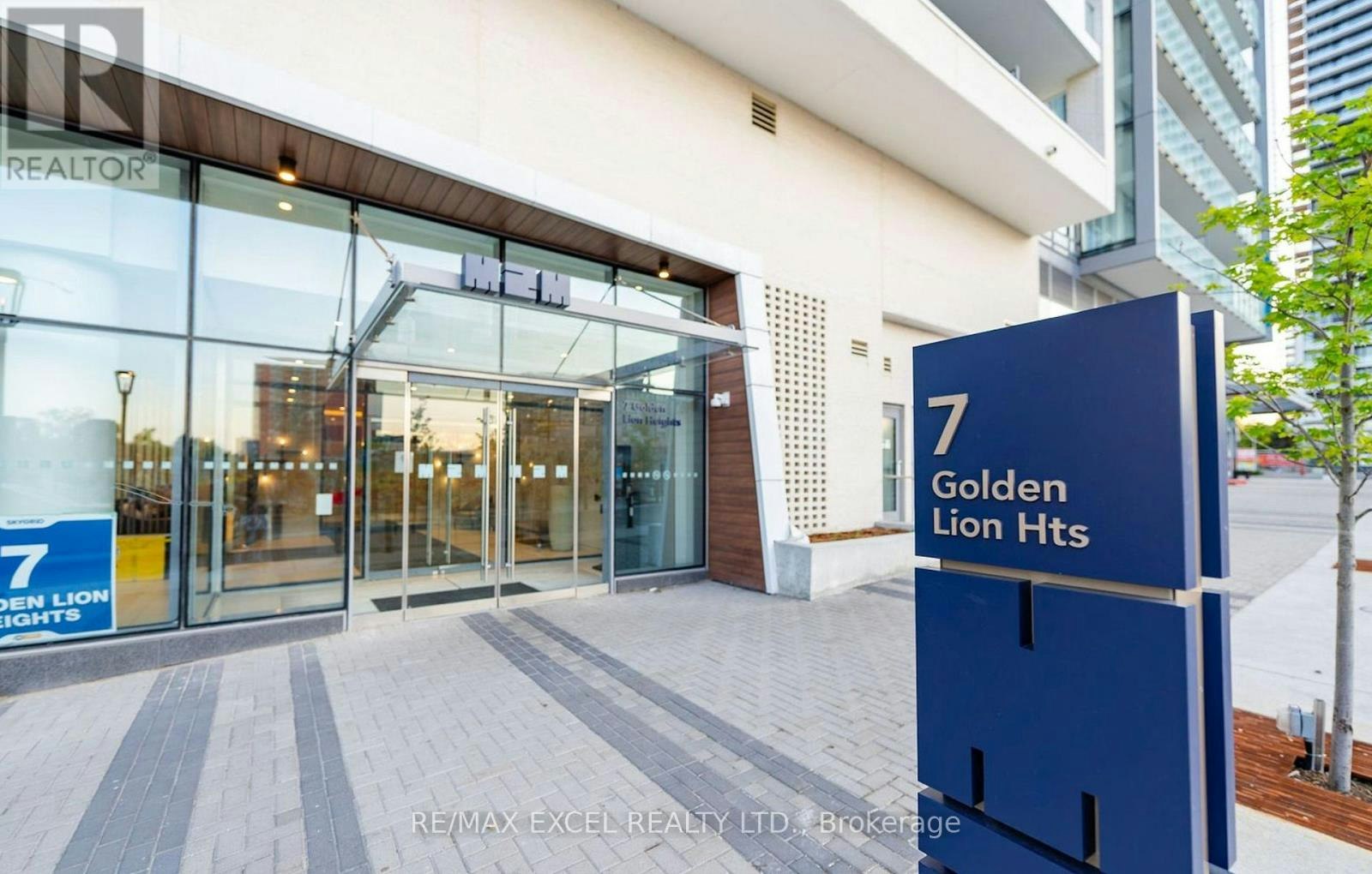 N323-7 Golden Lion Heights, Toronto, ON, M2M 4E7 - 2