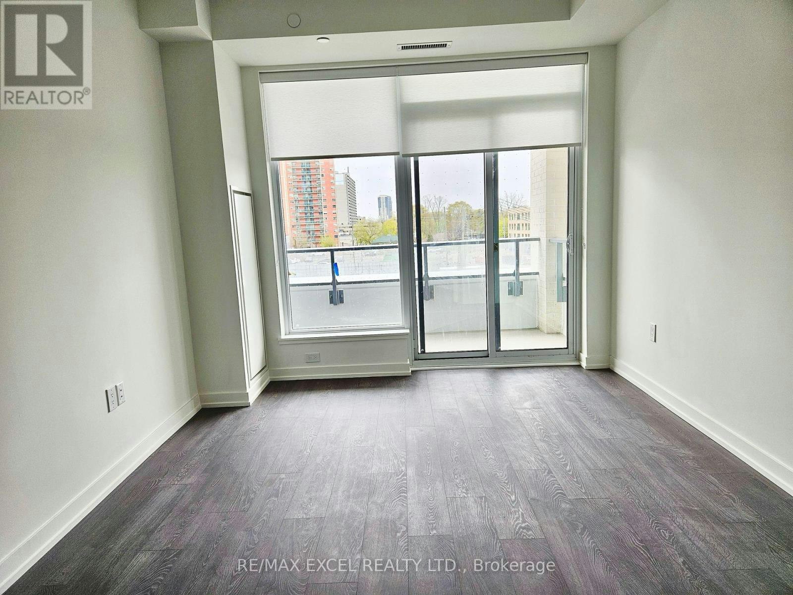 N323-7 Golden Lion Heights, Toronto, ON, M2M 4E7 - 5