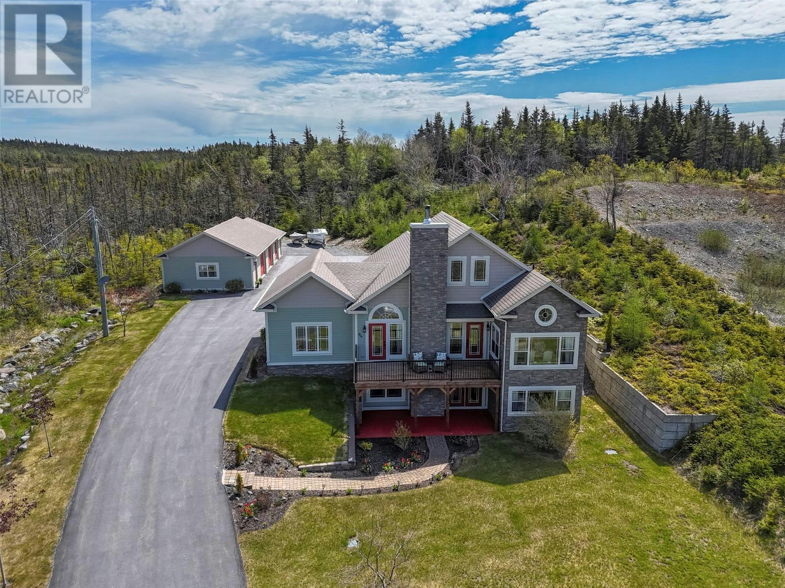 94 Amber Drive, Whitbourne, NL, A0B 3K0