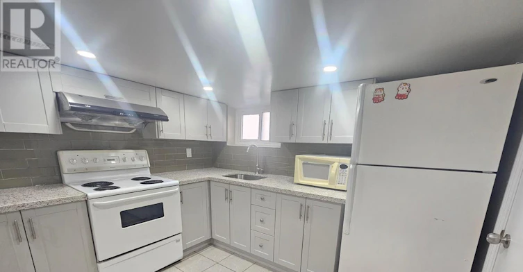 BSMT-392 Whitmore Avenue N, Toronto, ON, M6E 2N4 - 14