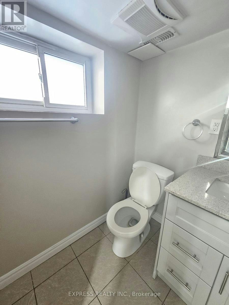 BSMT-392 Whitmore Avenue N, Toronto, ON, M6E 2N4 - 19