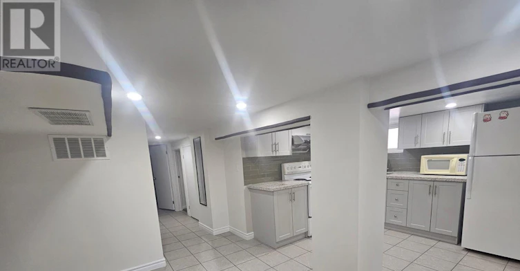 BSMT-392 Whitmore Avenue N, Toronto, ON, M6E 2N4 - 17