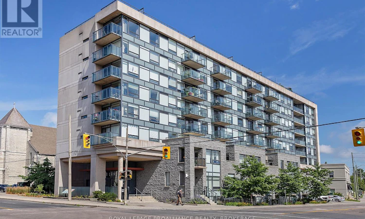501-121 Queen Street