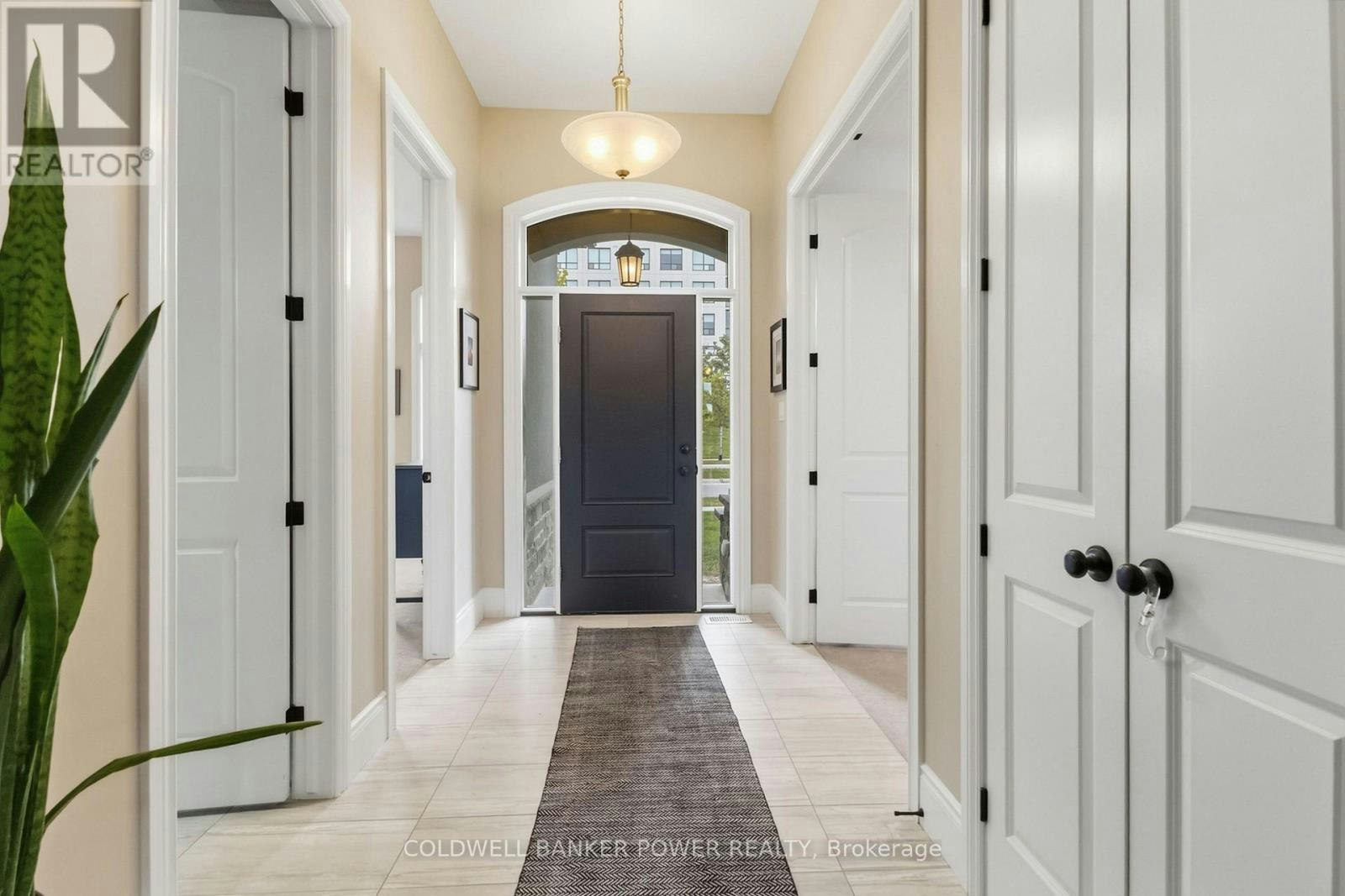 2483 Meadowlands Way, London, ON, N6G 0P1 - 3