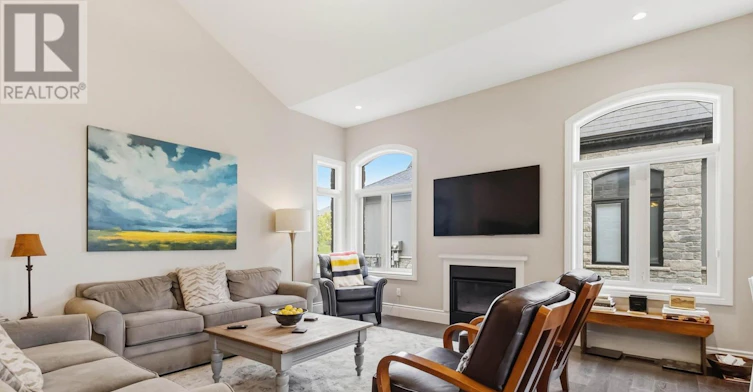 2483 Meadowlands Way, London, ON, N6G 0P1 - 4