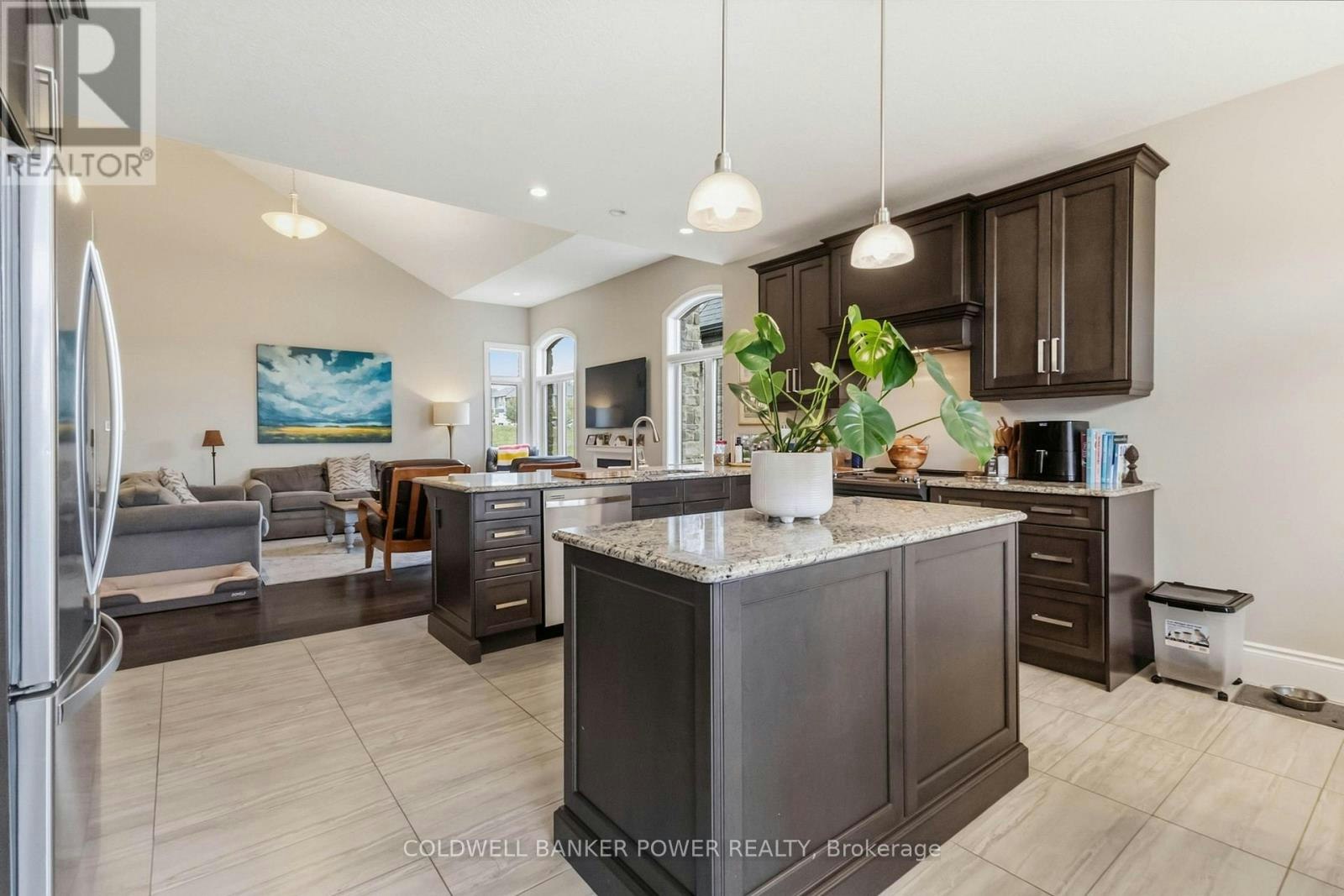 2483 Meadowlands Way, London, ON, N6G 0P1 - 7