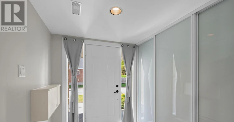 1831 Summerfields Crescent, Ottawa, ON, K1C 7B8 - 3