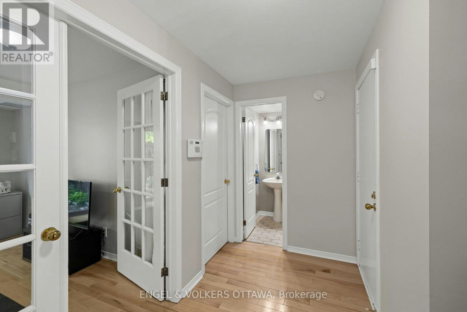 1831 Summerfields Crescent, Ottawa, ON, K1C 7B8 - 7