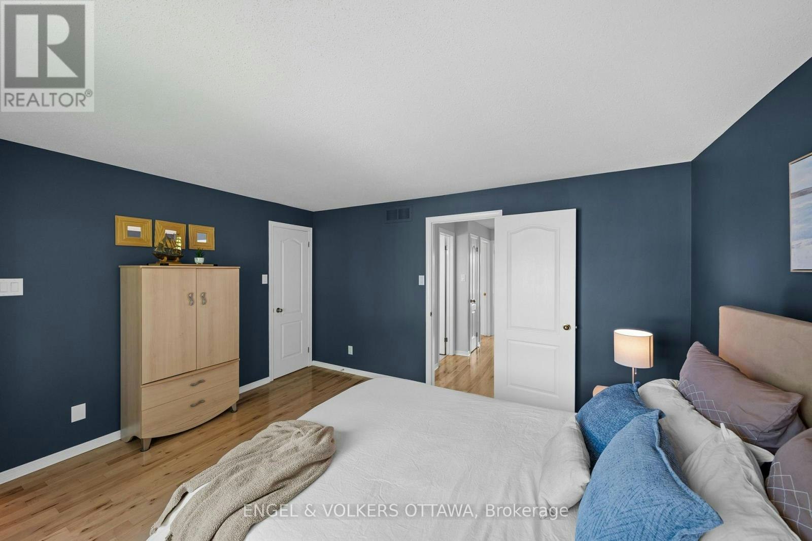 1831 Summerfields Crescent, Ottawa, ON, K1C 7B8 - 31