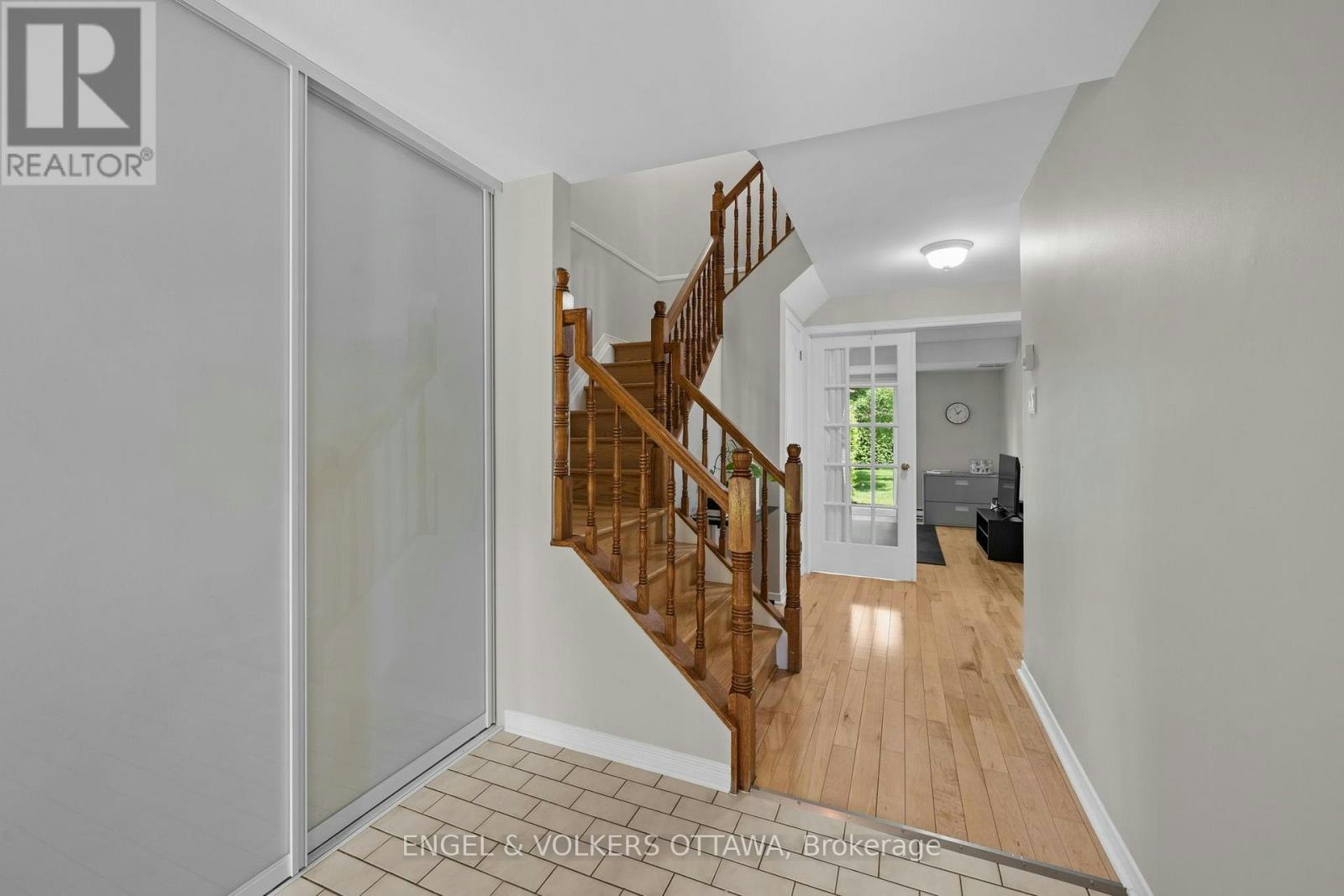 1831 Summerfields Crescent, Ottawa, ON, K1C 7B8 - 4
