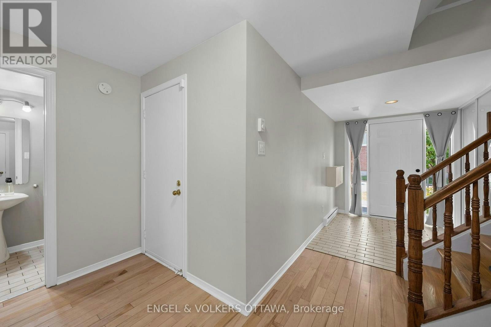 1831 Summerfields Crescent, Ottawa, ON, K1C 7B8 - 5