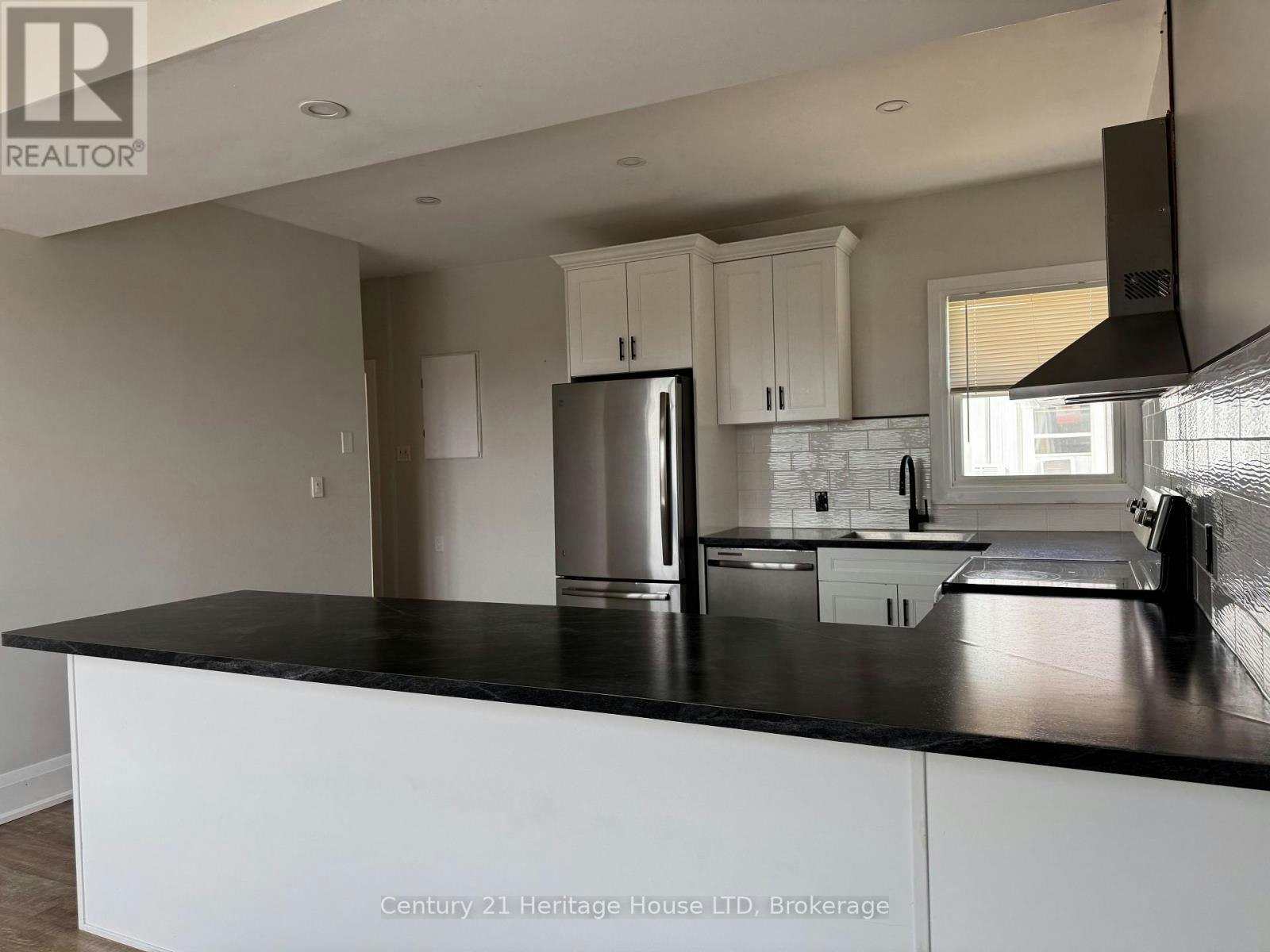 4-40 Jarvis Street, Fort Erie, ON, L2A 2S5 - 4