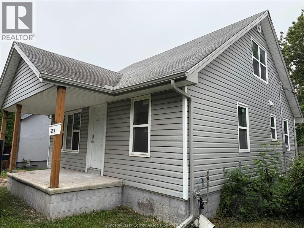 692 Capitol, Windsor, ON, N8X 3B1