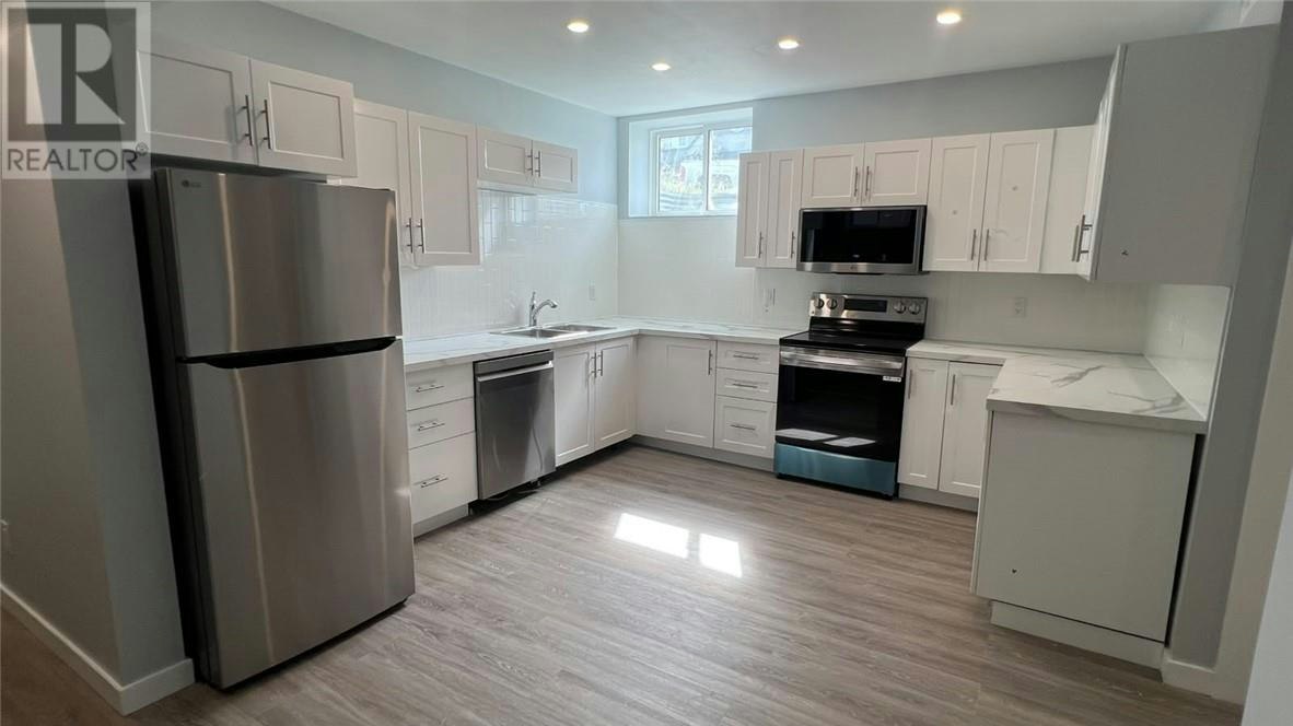 Lower-174 Jeanine Street, Greater Sudbury, ON, P3P 0E8 - 2