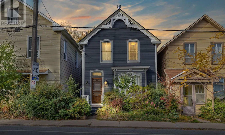 202 Montreal Street