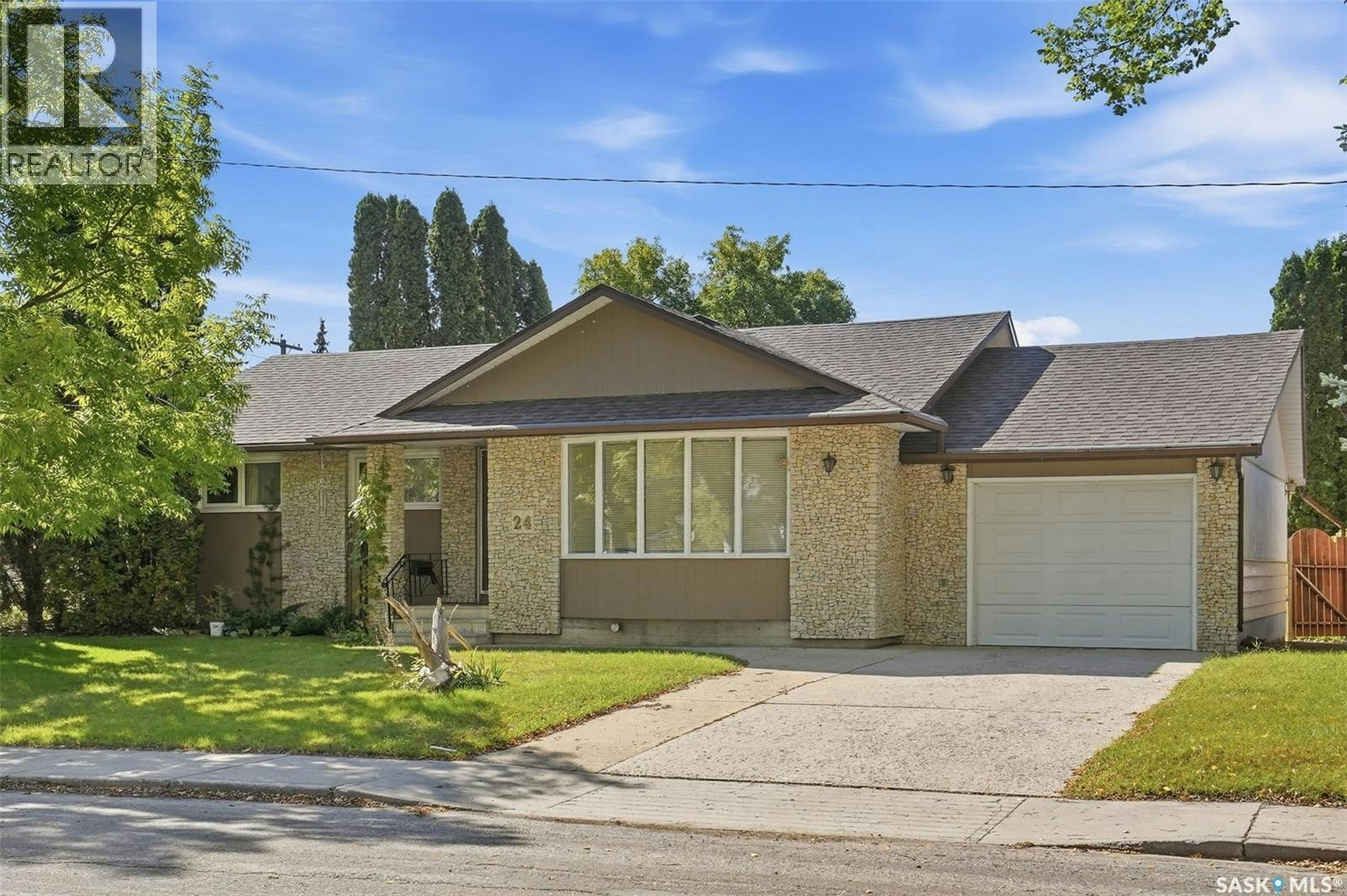 24 Harrison Crescent, Saskatoon, SK, S7J 2L1