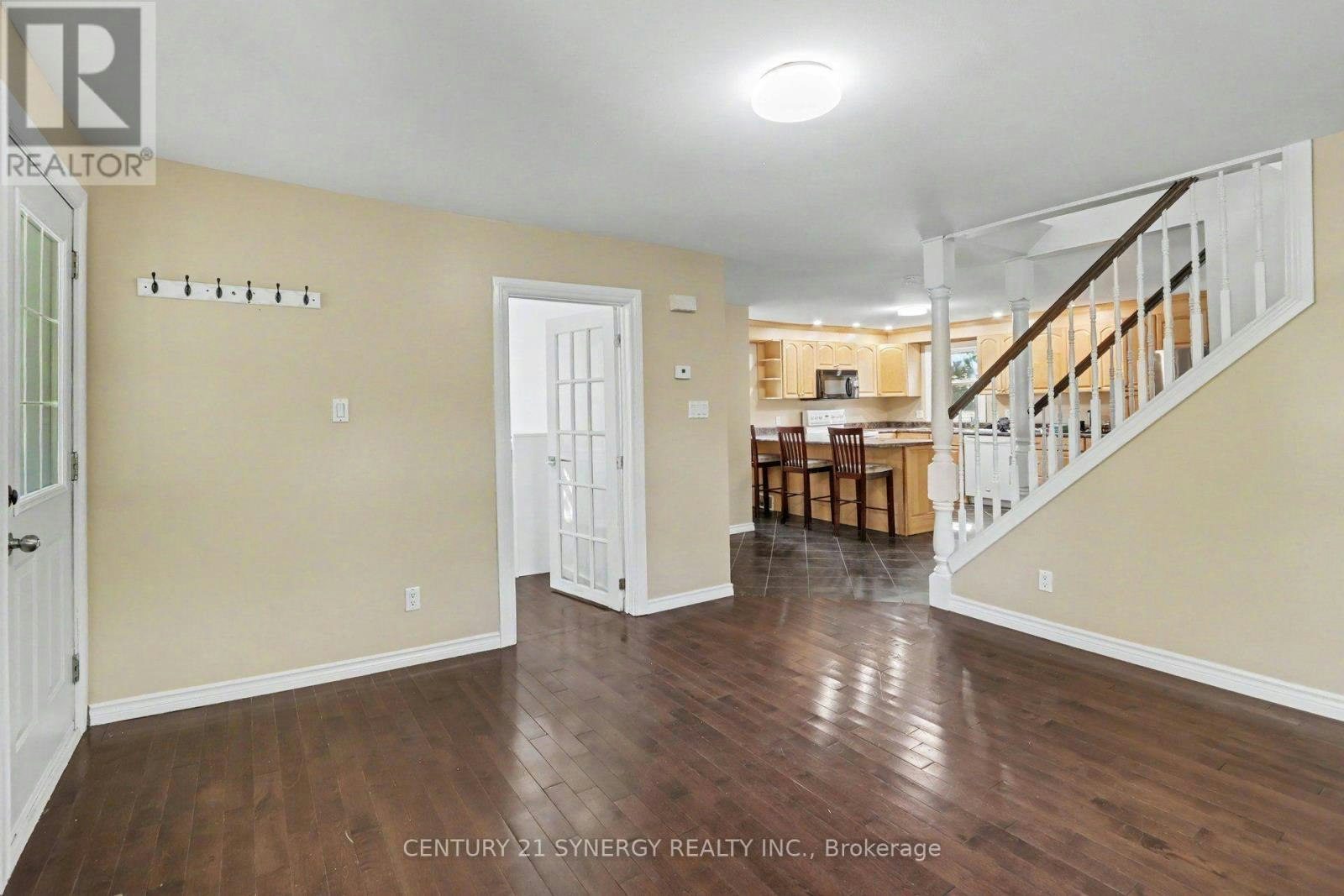 1221 Fairgreen Avenue, Ottawa, ON, K4B 1N2 - 4