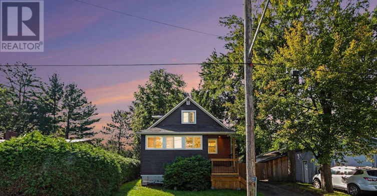 1221 Fairgreen Avenue, Ottawa, ON, K4B 1N2