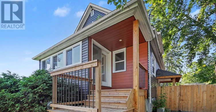 1221 Fairgreen Avenue, Ottawa, ON, K4B 1N2 - 2