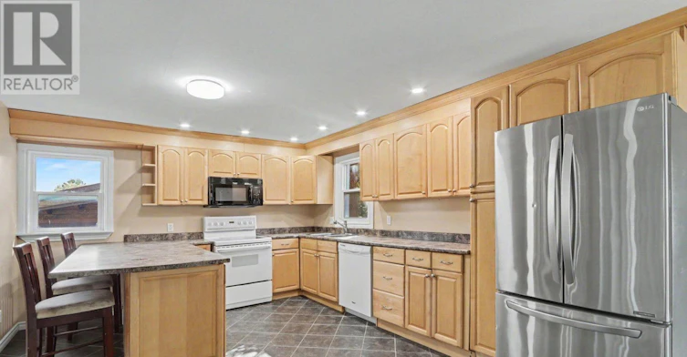 1221 Fairgreen Avenue, Ottawa, ON, K4B 1N2 - 7