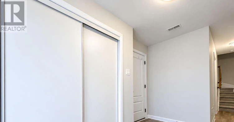 286 Elsie Macgill Walk, Ottawa, ON, K2W 0L2 - 2