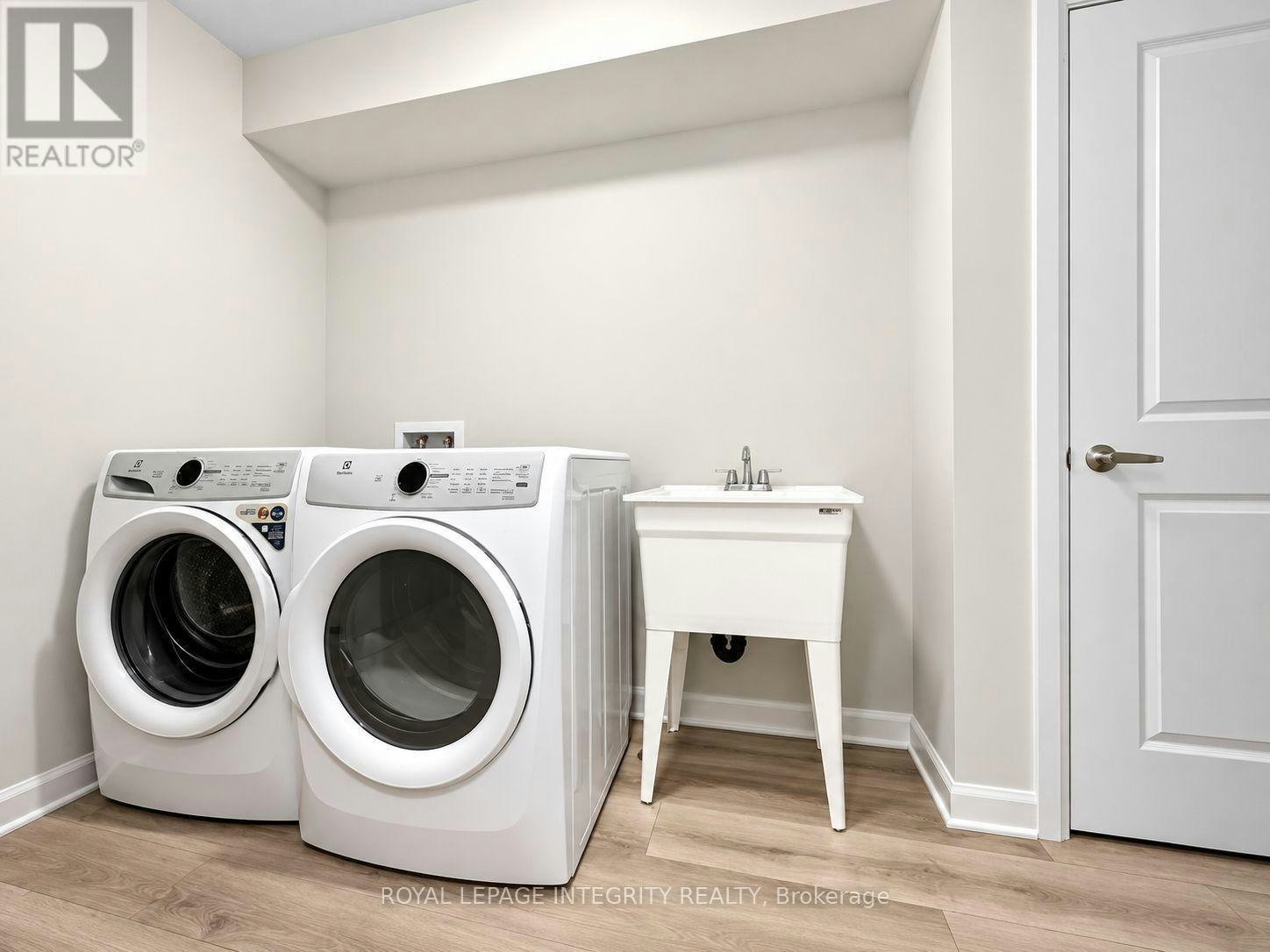 286 Elsie Macgill Walk, Ottawa, ON, K2W 0L2 - 4