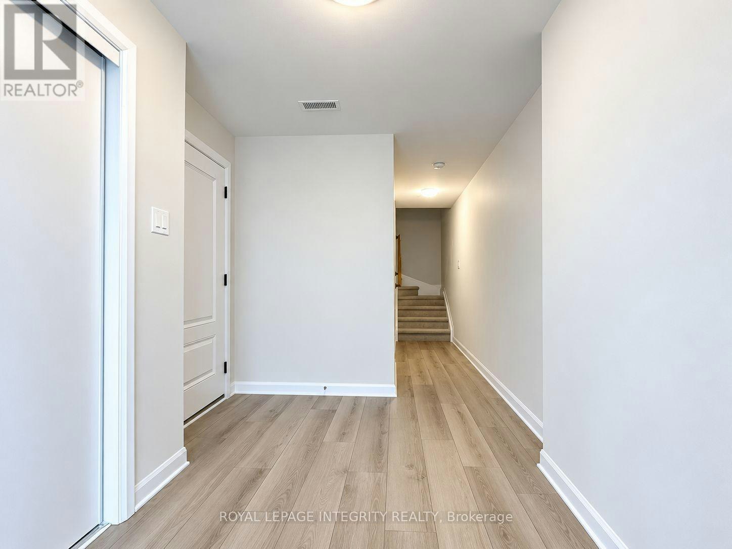 286 Elsie Macgill Walk, Ottawa, ON, K2W 0L2 - 3