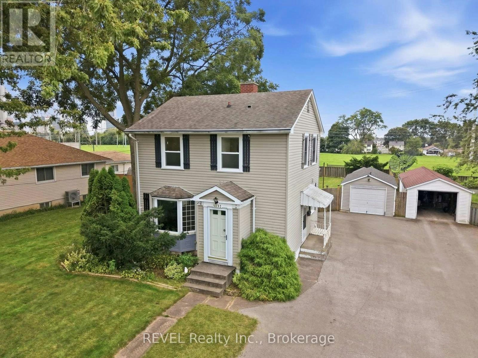 5892 Murray Street, Niagara Falls, ON, L2G 2J8